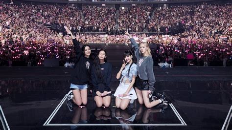 BLACKPINK wins their first Daesang at the '2022 Seoul Success .